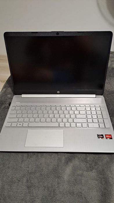 sprzedać nowy laptop