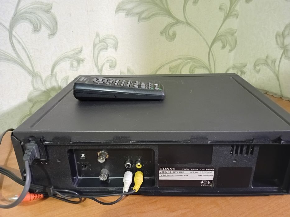 Відеомагнітофон SONY SLV-P58EE