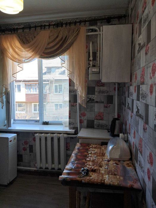 Продам однокімнатну квартиру в Богодухові