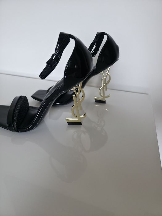 Saint Laurent Opyum Sandals - czarne szpilki z logo YSL