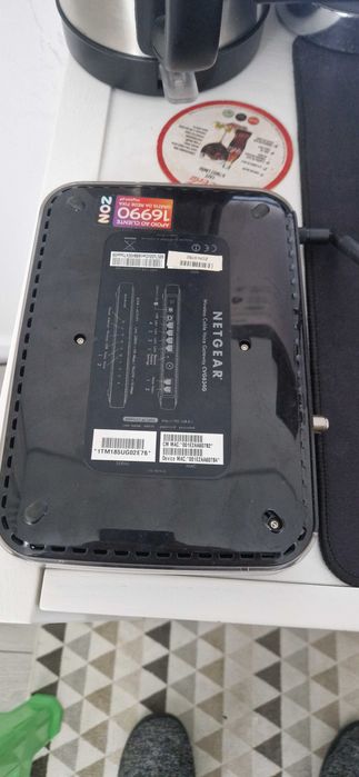 Router Netgear CVG834G