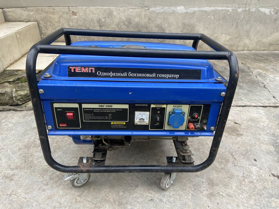 Продам бензиновый генератор 3квт