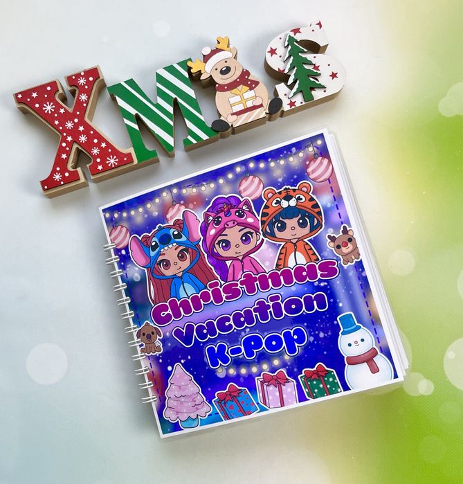Książeczka na rzepy K-POP Christmas Vacation | Busy Book | 21x21 cm