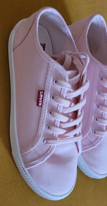 Trampki Tenisówki LEVIS damskie Regular Pink nowe R.39