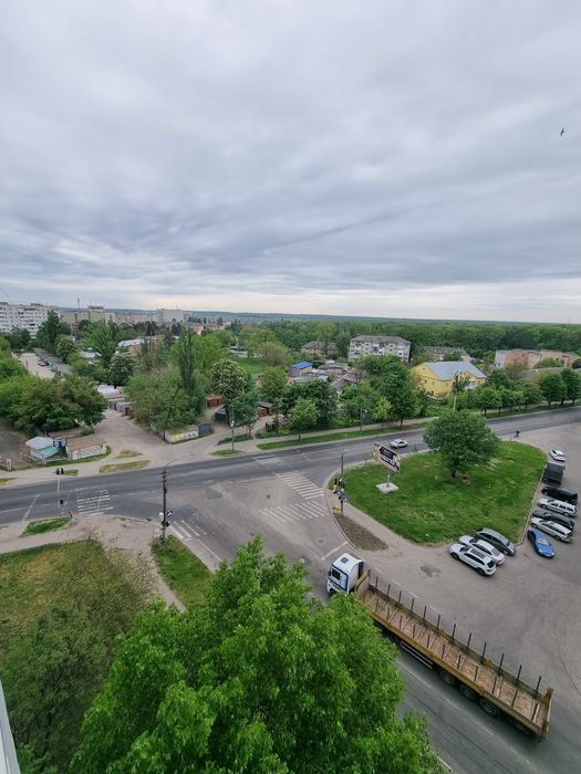 Продаж 3-х кімнатна квартира з усіма меблями