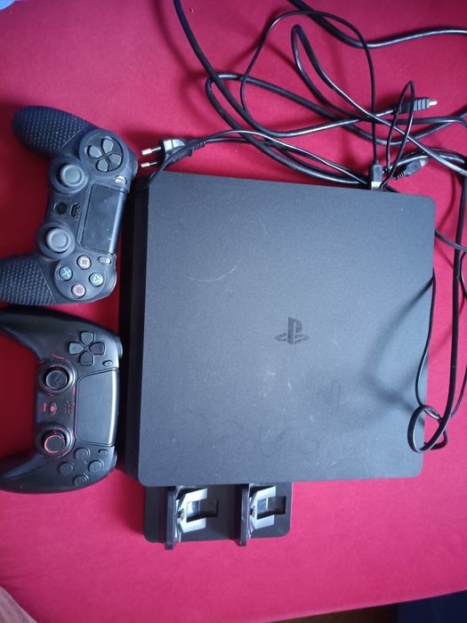 konsola PlayStation 4