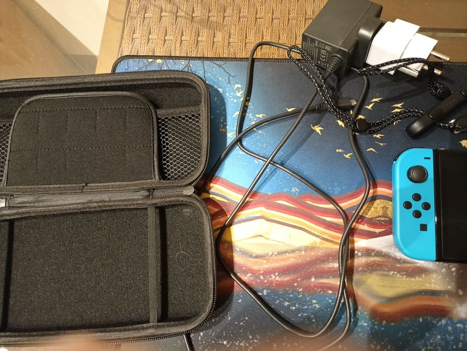 Nintendo switch OLED в ідеальному состояние + мини бонус