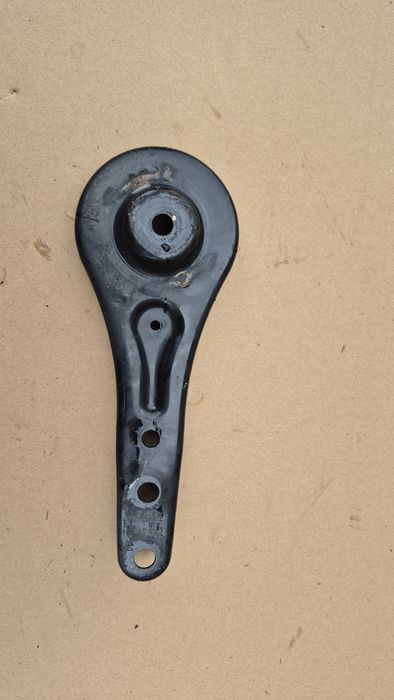 Łapa mocowanie tylnej belki BMW F20.6792554-02