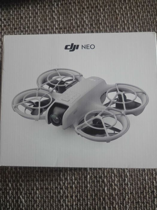 Dron     dji NEO
