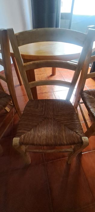 4 cadeiras em pinho