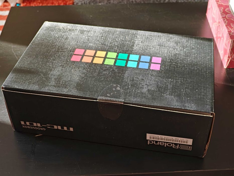 Groovebox/Drum machine Roland MC101 Nowy