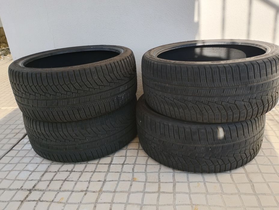 Pneus Hankook 235/35R19 (Winter).
