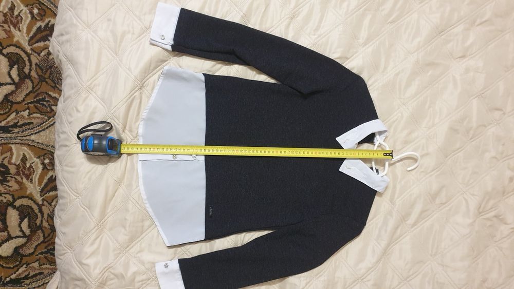 Блузка женская .