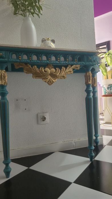 Consola / Aparador antigo completamente renovado,