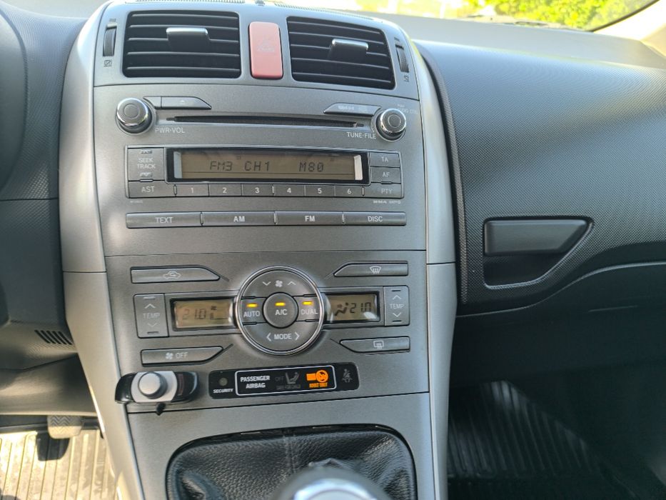 Toyota Auris 1.4 diesel com poucos kms