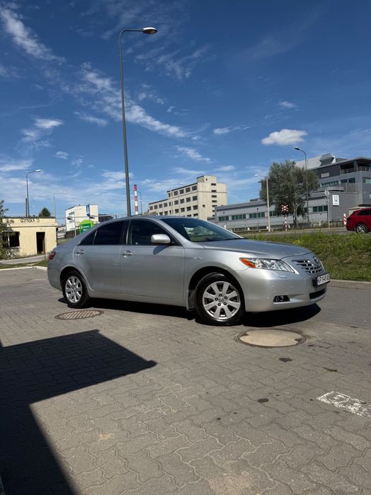 Toyota Camry 40