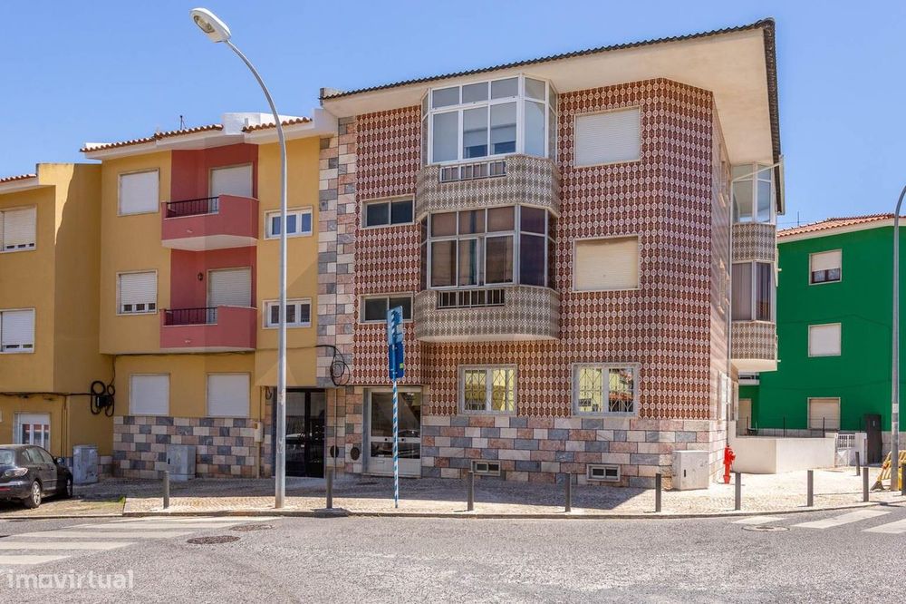 Apartamento T2 todo remodelado e novo com 80m2
