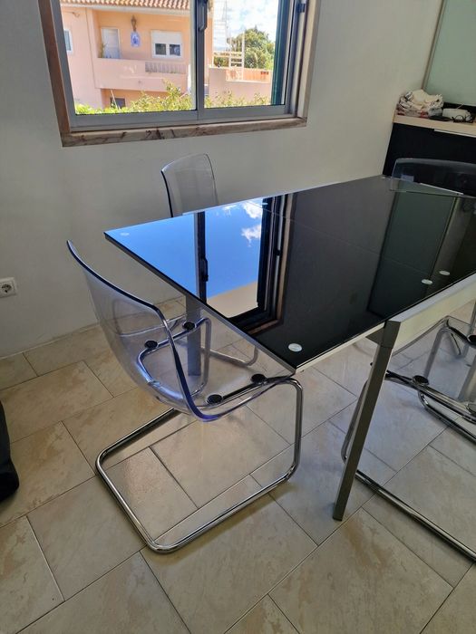 Mesa e Cadeiras de Cozinha
