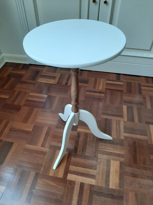 Mesa de apoio ou mesa de cabeceira