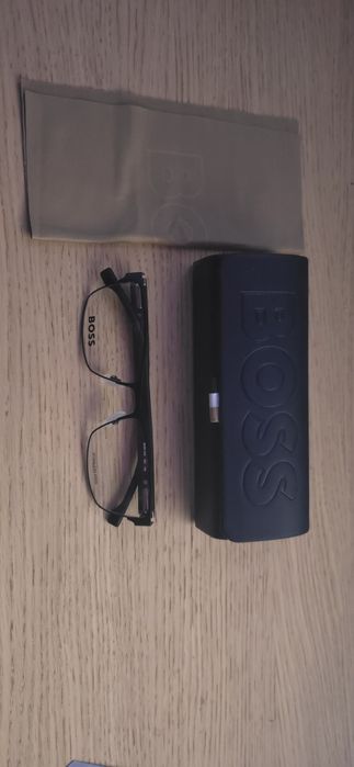 Oprawki BOSS 1040