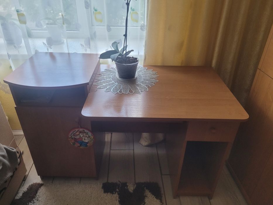 стіл компютерний