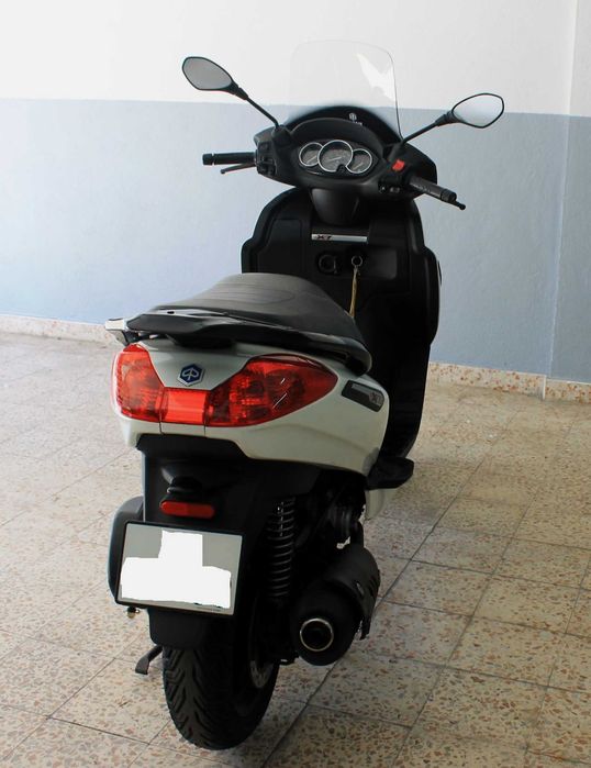 Piaggio X7 Evo 300i com 33000km de 2014