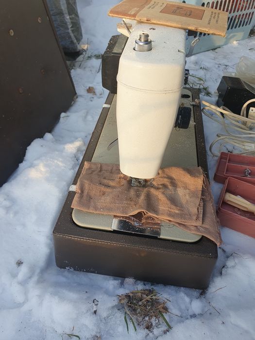 Maszyna do szycia Łucznik 466 komplet zestaw książka poradnik dodatki