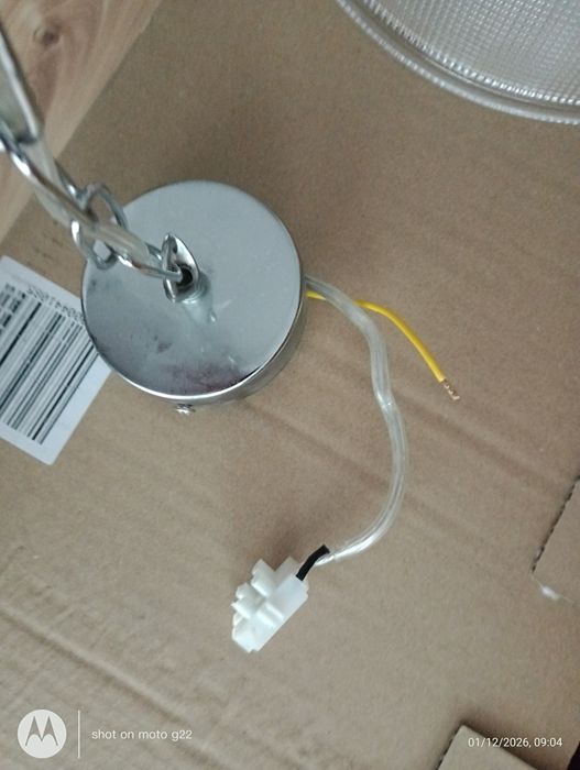 Żyrandol jedno żarówkowy