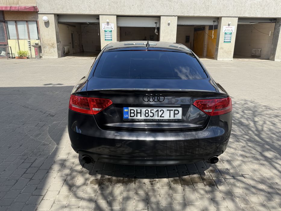 продам Audi A5 s line