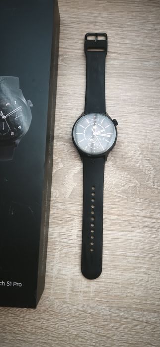 Продам смартгодинник  Xiaomi Watch S1 Pro