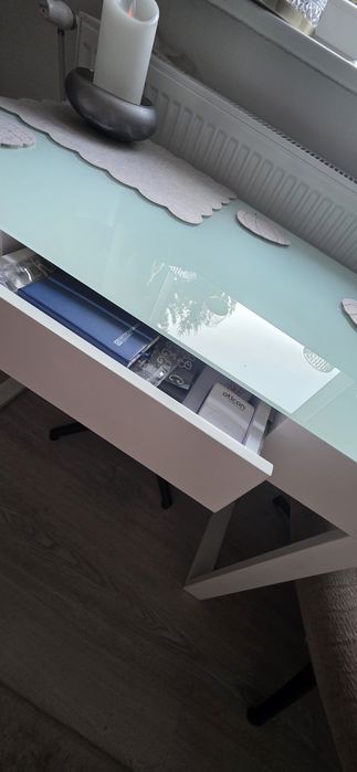 Piękny stół z 2 szufladami biały połysk