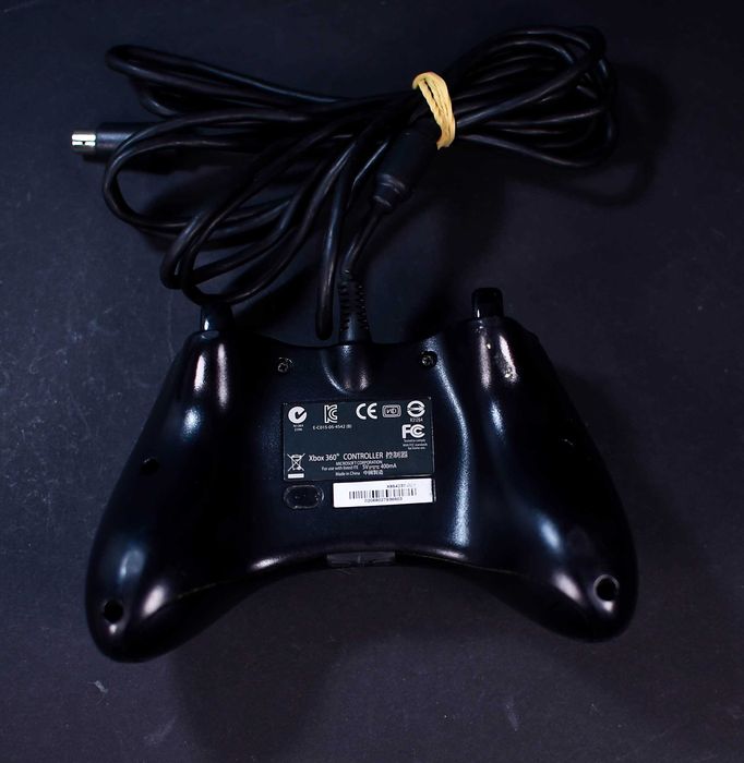 Pad Xbox 360 ale z okrągłym wejściem