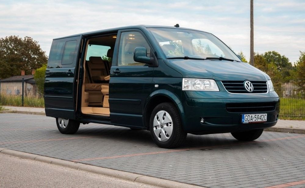 Volkswagen Multivan T5 Highline 2.5 TDI 174 KM