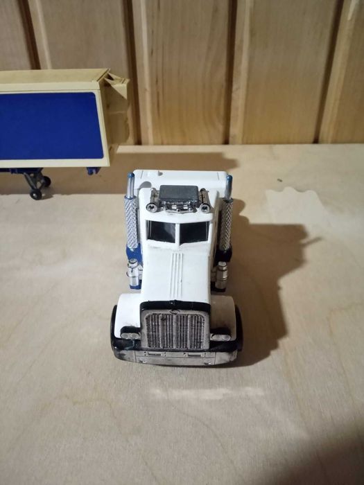 Машинка металева «Сидільний тягач з фурою» Англія. 1978 р.