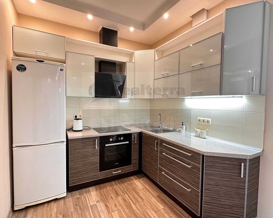 Простора і мебльована, 85 кв.м. в ЖК Golden Park, Парково-Сирецька, 4-В