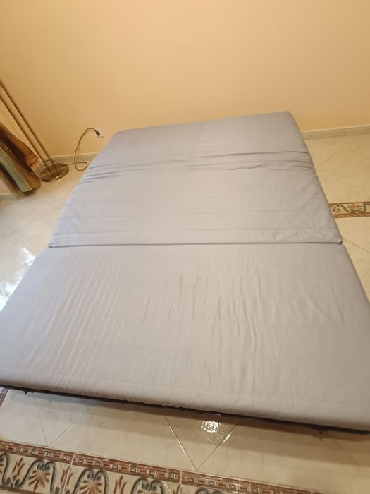 Sofá cama com cobertura abrir e fechar