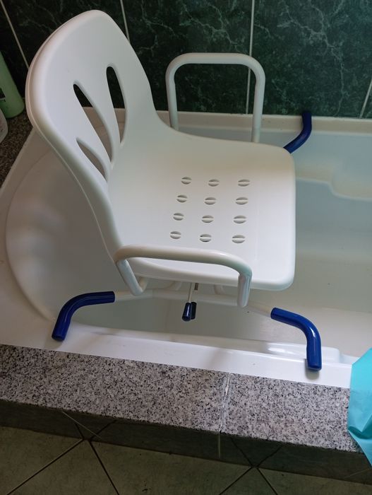 Cadeira de Banho Rotativa NOVO (Ponte de Lima) - 65€