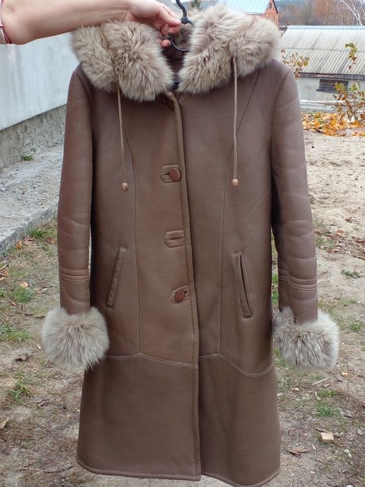 Женская дубленка.