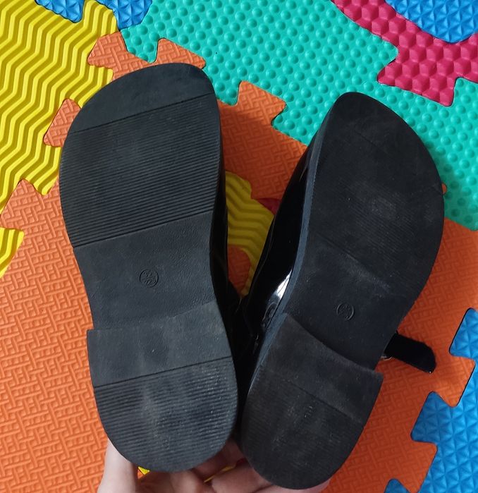 Туфлі лакіровані