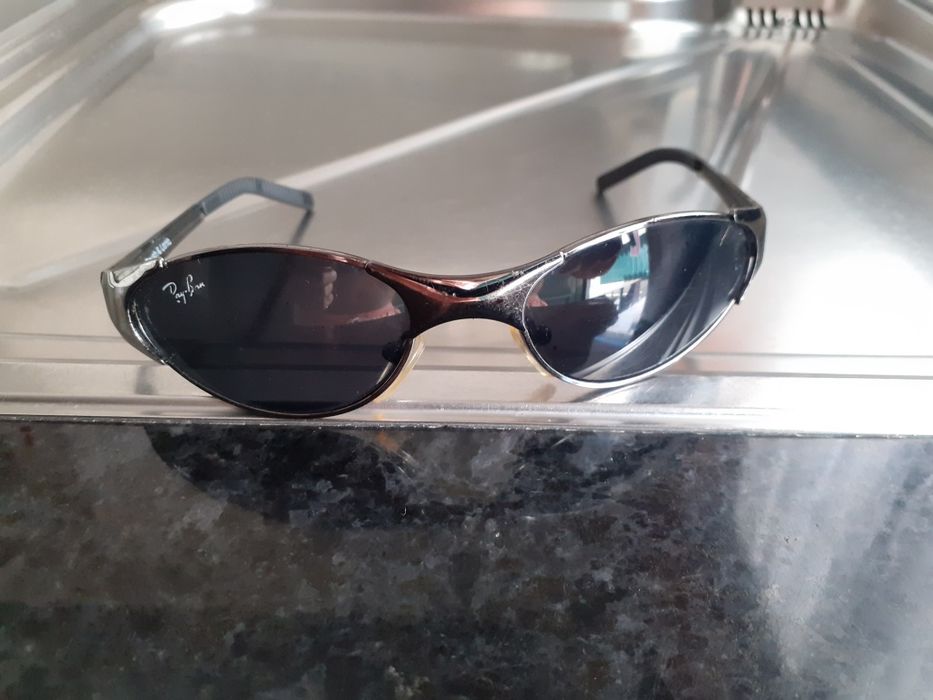 Óculos de sol Ray ban.