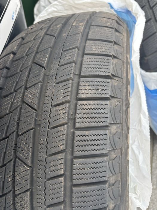 Firemax FM805+ 215/50R17 95 V XL