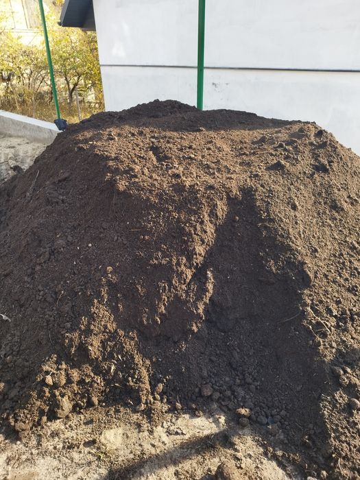 Доставлю гній перегній чорнозем на вашу ділянку