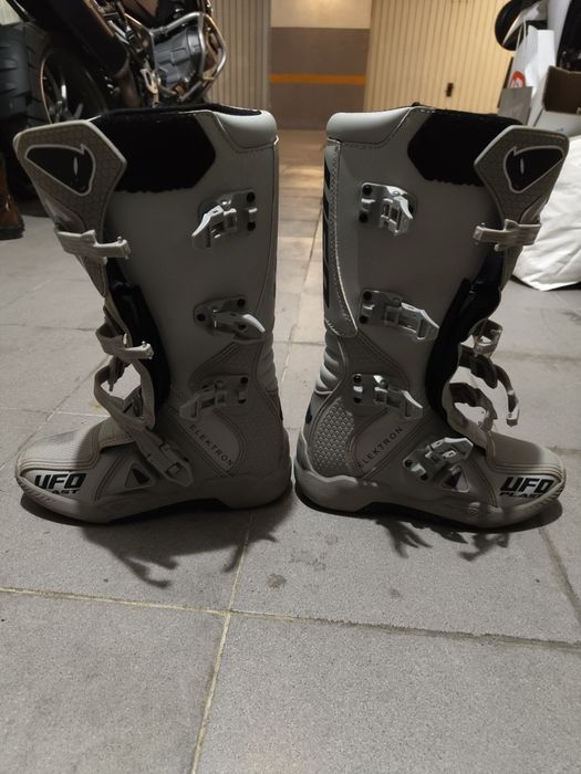 Botas Ufo Elektron Cinza - Tam41