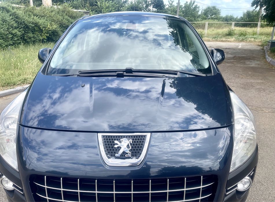 Продам Пежо 3008 2012г. Автомат
