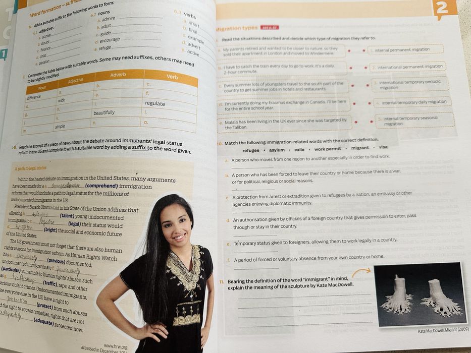 Caderno de atividades Inglês 12.º ano LINK UP TO YOU!
