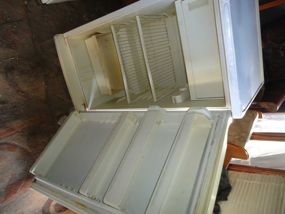 Продам холодильник Снайге рф31см