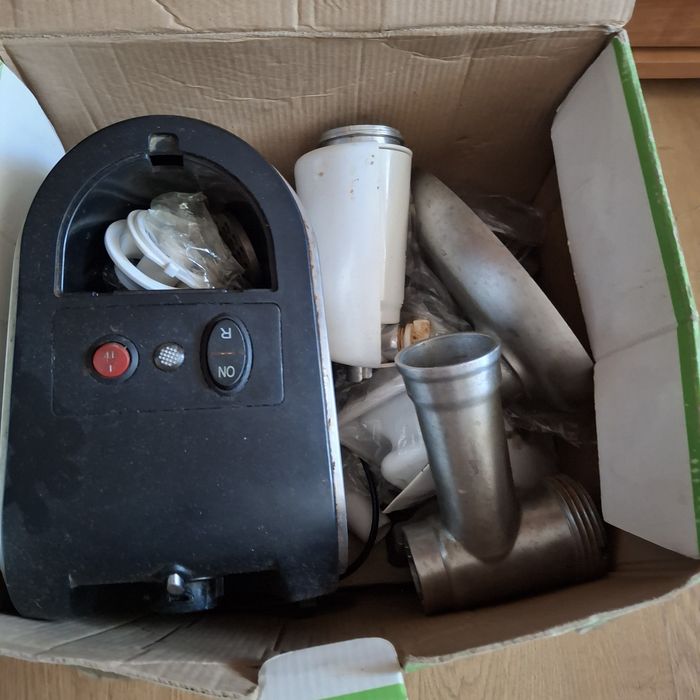 Мясорубка DELFA із насадками,  бв