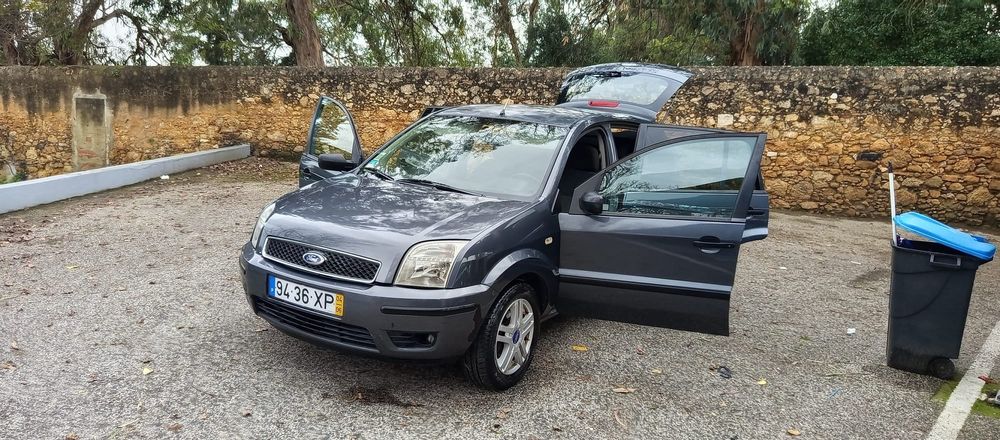Ford Fusion 1.2 Full Extras 2004 75cvs