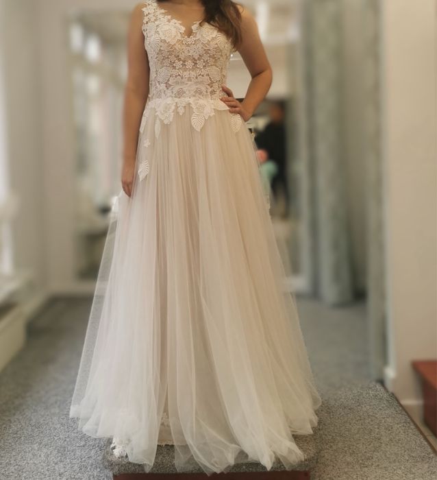 Suknia ślubna r. 36