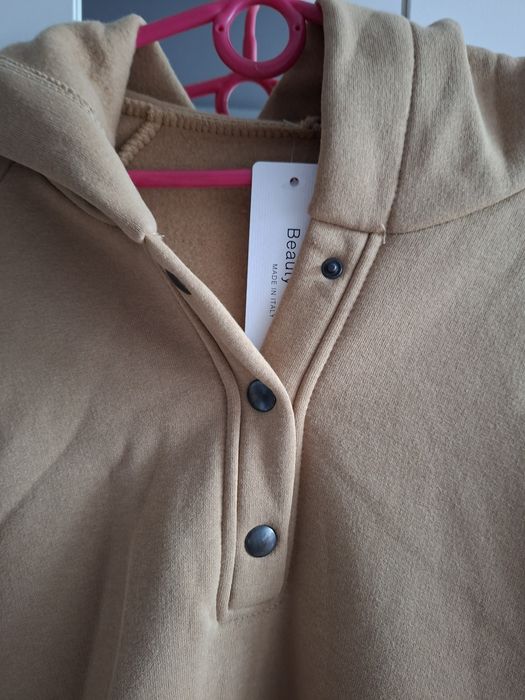 Bluza beżowa z kapturem